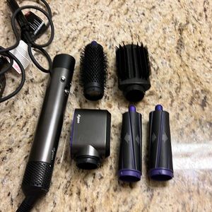 Dyson Air wrap system